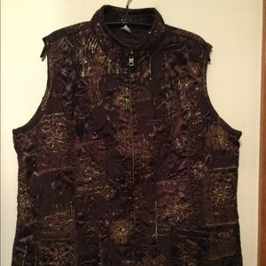 NWOT. Chico’s Reversible Quilted Vest, Dark Plum, XL.